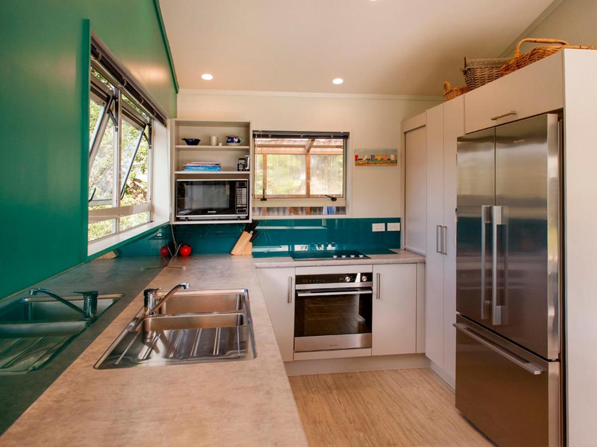 Coro Beach Haven - Hahei Holiday Home Extérieur photo